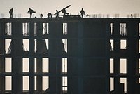 Раскрыты причины участившегося падения лифтов в России
